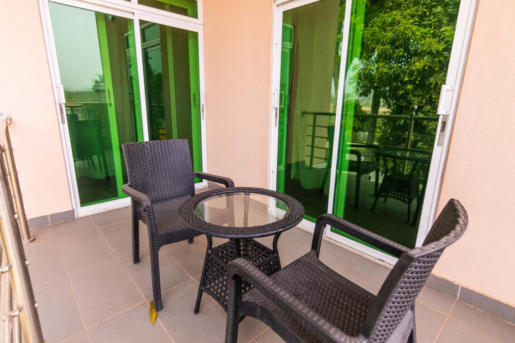 Nelson Mandela Gardens Hotel Okpanam Exterior foto